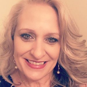 Meet your Posher, Kelli